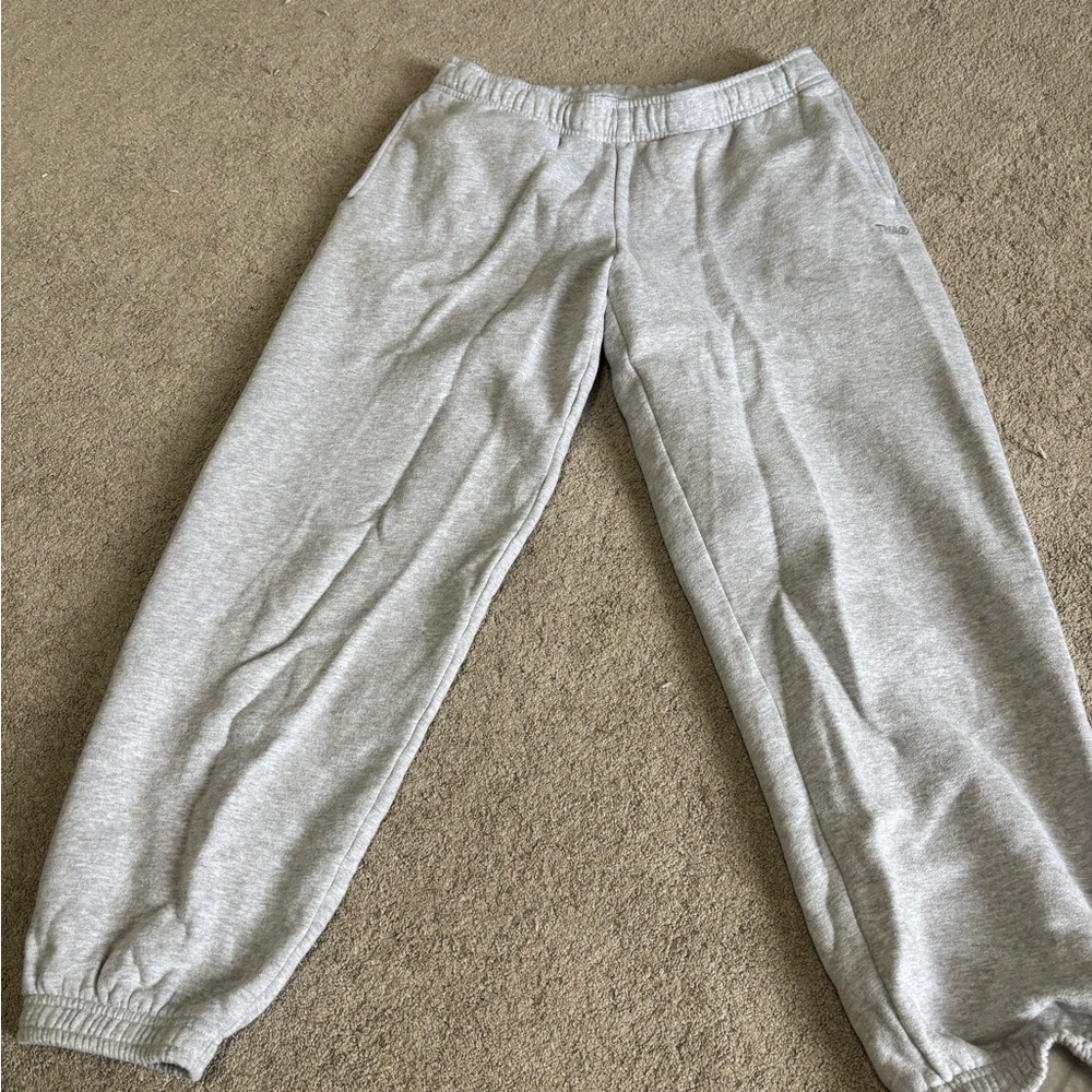 TNA Cozy Fleece Sweatpants in Soft Gray